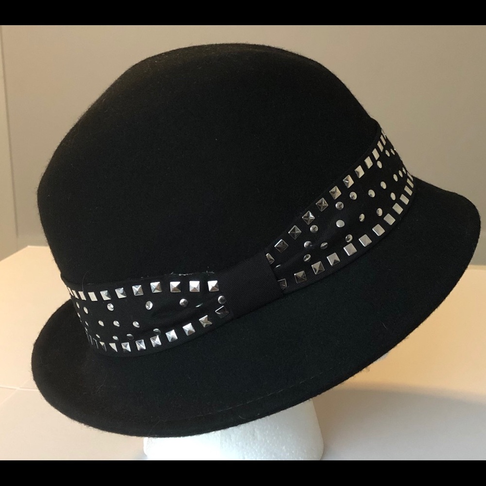 Magid Fedora Hat Black Silver Tone Studded Band